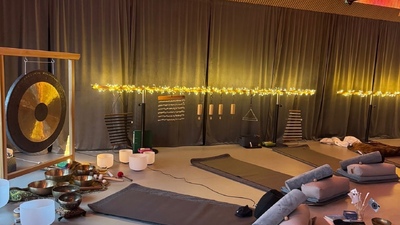 YinYoga - Gelassen ins Wochenende mit Julia
